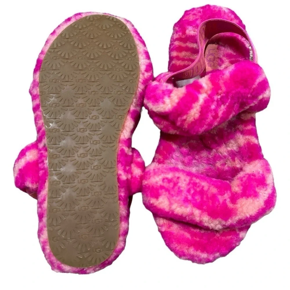 GUC - UGG Oh Yeah Zebra Sandal Slipper (Big Girl 4)